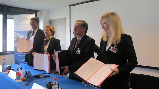 Signature lettre intention coopération France-Argentine à Minatec nanotechnologies