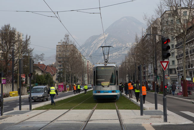 Essai lors de l'inauguration de la ligne E du tramway, le 11 mars 2014