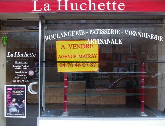 Boulangerie à vendre sur le cours Jean Jaurès à Grenoble pendant les travaux d'aménagement du tram avec à la clé des difficultés et des fermetures pour les commerces