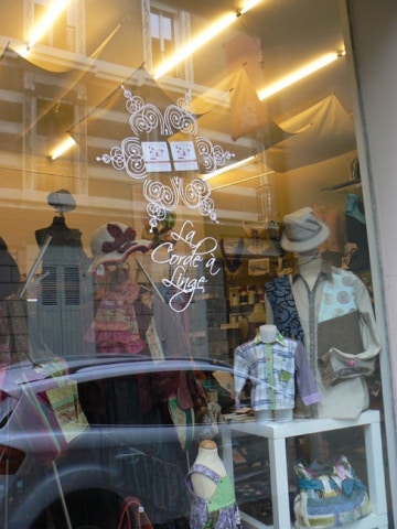 Extérieur magasin La corde à linge devanture vitre