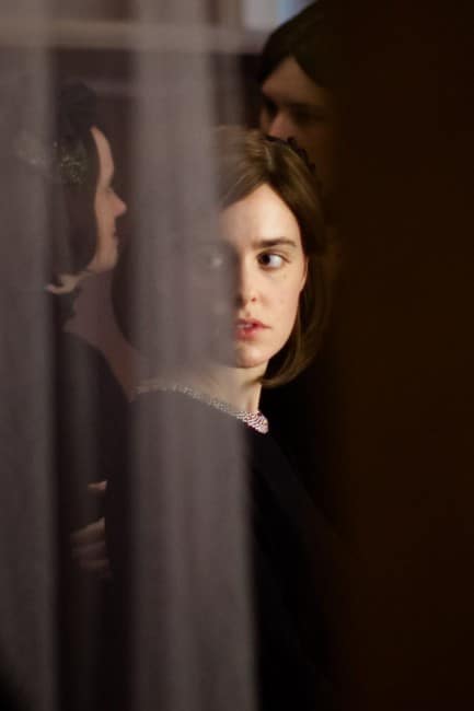 Meira (Hadas Yaron), par Julie Landreville dans Félix & Meira