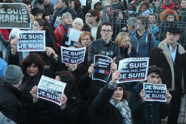 Marche républicaine à Grenoble. © Maïlys Medjadj - placegrenet.fr