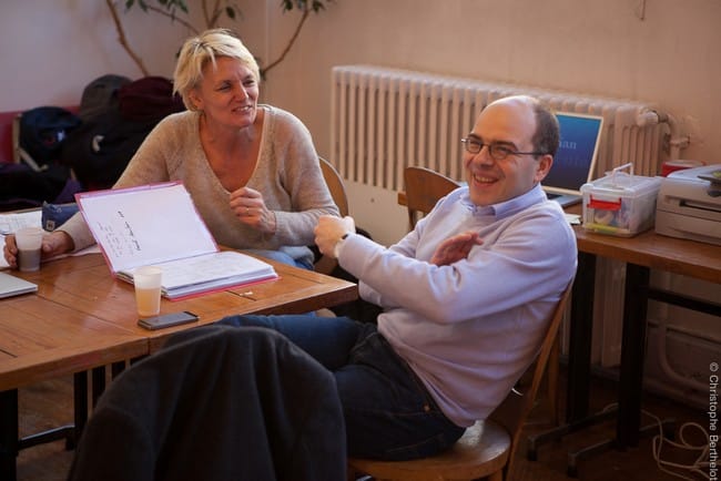 Guillaume Poulet et Sabine Belin, directrice de production, sur le tournage du film « Incomplets » de Mickaël Schapira Villain (lauréat du concours de scénario "5x2 minutes" du 37ème festival) © DR