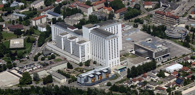Un cas de légionellose a été détecté au CHU de Grenoble, peu avant la mi-mars © CHU de Grenoble - Service Communication