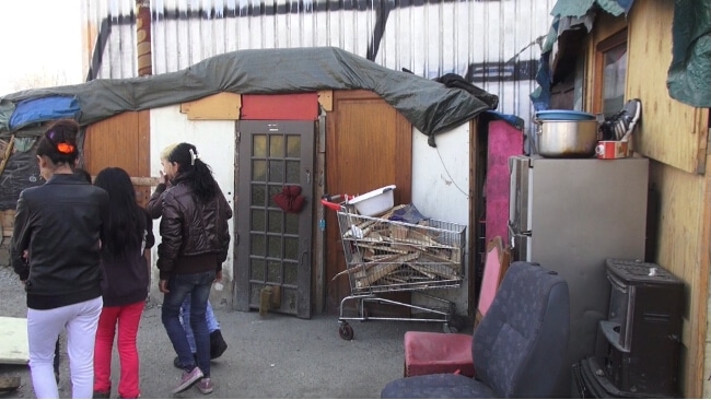 A l'intérieur du camp "extérieur" de l'avenue Esmonin
