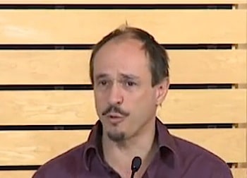 Stéphane La Branche, politologue au laboratoire PACTE de Grenoble : les mobilités sous la loupe du climat. regards sur l'éco-pastille automobile.
