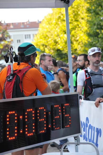 Le chrono au départ de l'UT4M 160 à Grenoble. © Paul Turenne - placegrenet.fr