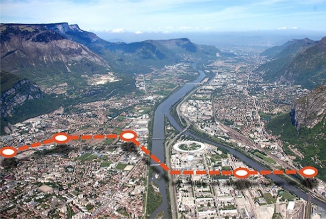 Un projet de transport par câble, urbain, pourrait voir le jour en 2021 entre Fontaine et saint-Martin-le-Vinoux, au Nord-Ouest de Grenoble. Crédit La Métro