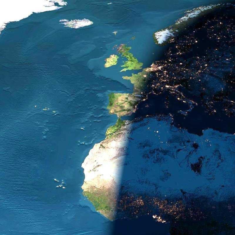 La limite jour nuit est une frontière mobile.