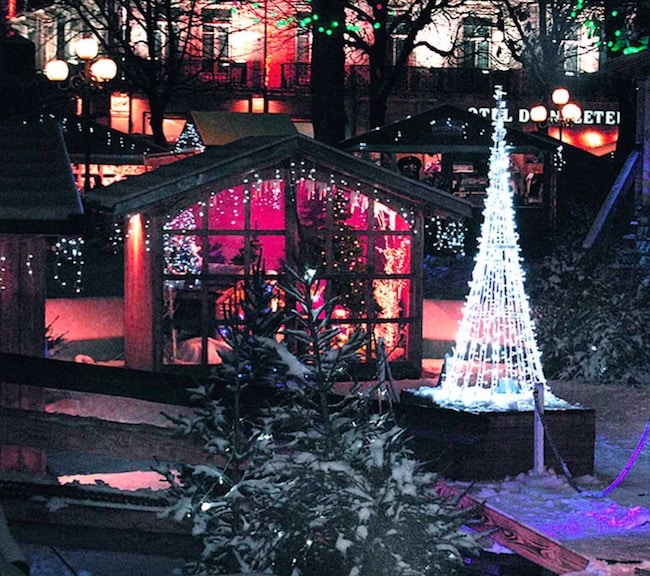 Le 21è marché de Noël s'installe à Grenoble du 21 novembre au 24 décembre. © Office de Tourisme de Grenoble