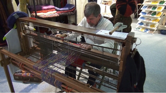 Un artisan tisserand. © Joël Kermabon - Place Gre'net