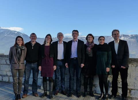 Eric Piolle, maire de Grenoble, et une partie de l'équipe municipale, le mardi 1er décembre 2015, à la Bastille. Conférence sur le thème de la lutte contre le réchauffement climatique © Séverine Cattiaux - Place Gre'net