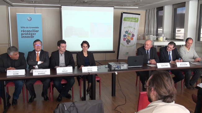 De gauche à droite : Hakim Sabri, Emmanuel Barras, Éric Piolle, Maud Tavel, Jean-ïerre Gaillard, Christian Rouchon et Alain Denoyelle. © Joël Kermabon - Place Gre'net