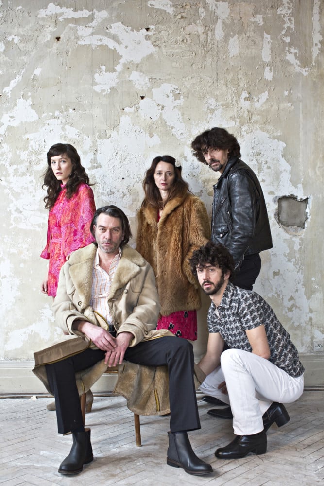 Les cinq comédiens de "Je suis Fassbinder". De gauche à droite et de haut en bas : Éloise Mignon, Judith Henry, Stanislas Nordey, Laurent Sauvage, Thomas Gonzalez. © Jean-Louis Fernandez