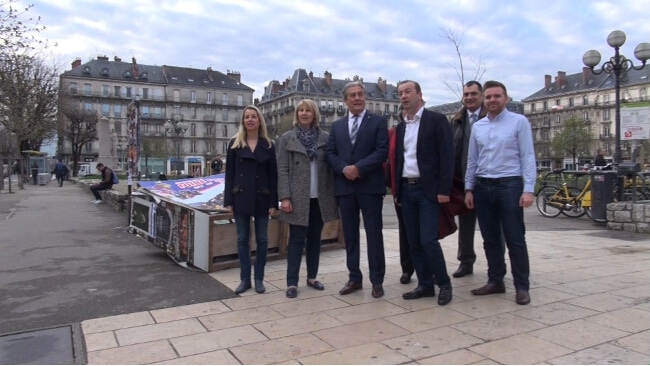 Le groupe Les républicains - UDI et Société civile. © Joël Kermabon - Place Gre'net