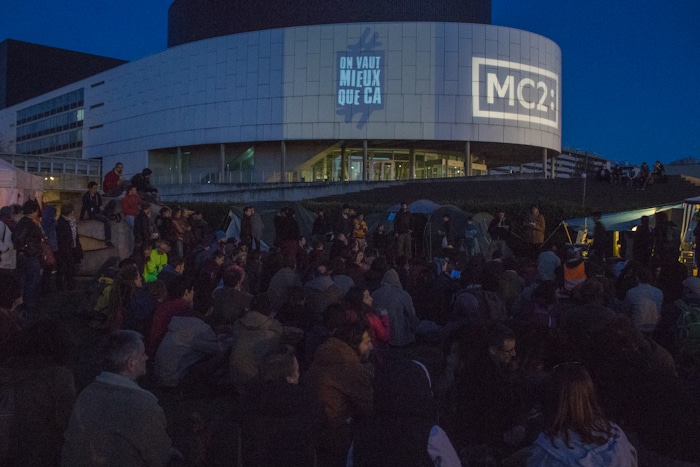 Assemblée générale de la Nuit Debout Grenoble, 10 avril 2016. © Yuliya Ruzhechka - www.placegrenet.fr
