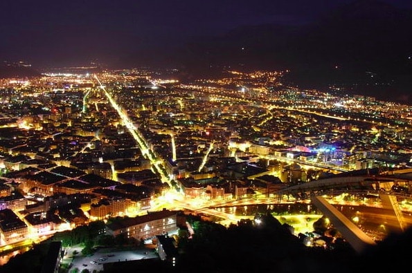 Le projet GreenLys a été expérimenté pendant 4 ans à Grenoble et Lyon. © Commons Wikimedia - Milky