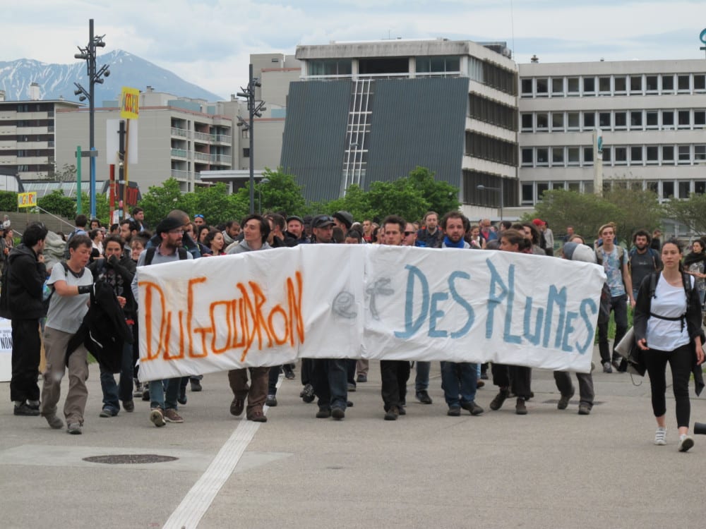 Manifestation contre le 49.3, organisée par Nuit Debout Grenoble © Séverine Cattiaux