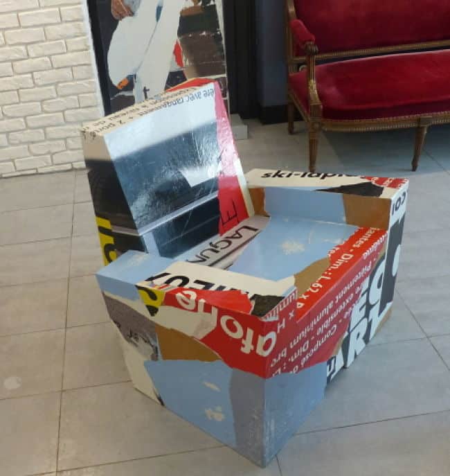 Meuble en carton et collages, galerie Origin. © Alexandra Moullec