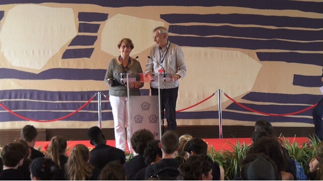 De gauche à droite : Jocelyne Jolibert, secrétaire du Créarc et Fernand Garnier, porte-parole du Réseau du jeune théâtre européen. © Joël Kermabon - Place Gre'net