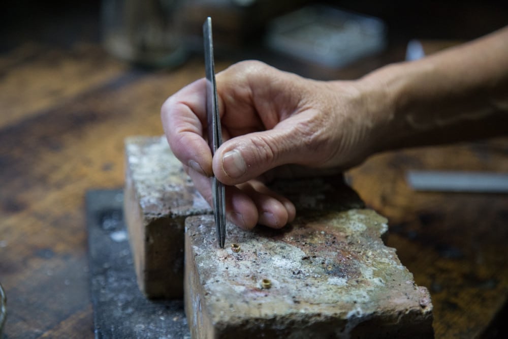 Dans l'atelier de Sibylle Traynard, créatrice de bijoux. © Yuliya Ruzhechka - Place Gre'Net