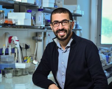 Le Dr Hakimi, directeur de recherche à l'INSERM, spécialiste de Toxoplasma gondii, parasite de la toxoplasmose.