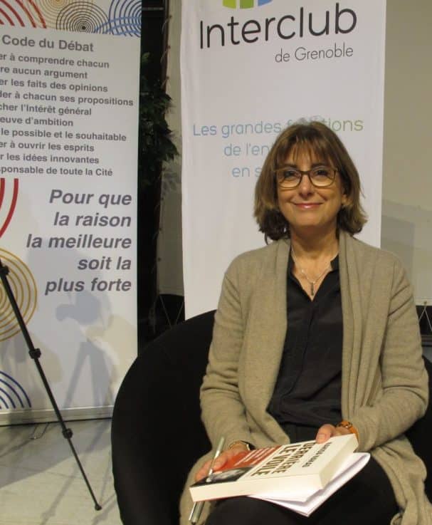 Nahida Nakad, journaliste, grand reporter et auteur de « Derrière Le Voile » aux éditions Don Quichotte, 2013. © Séverine Cattiaux – Place Gre’net