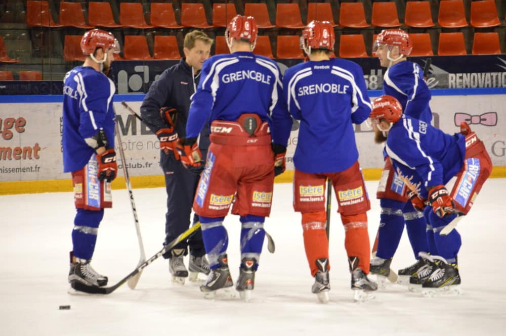 Hockey sur glace Edo Terglav, entraîneur des Brûleurs de Loups