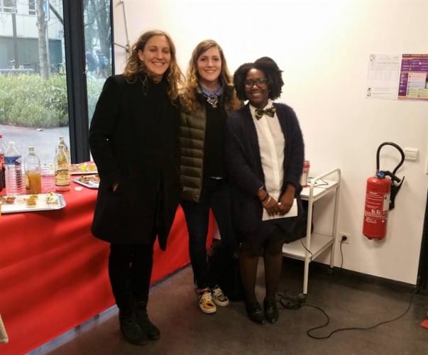Widline Sadrant (à gauche) et ses deux partenaires. Lauréate du second prix du 6ème salon de la création d'entreprise pour "Farafin Hair". Photographie © IAE de Grenoble.