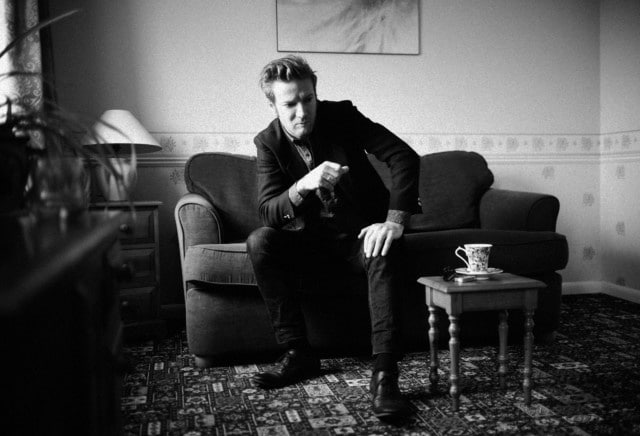 Bertrand Belin © Philippe Lebruman