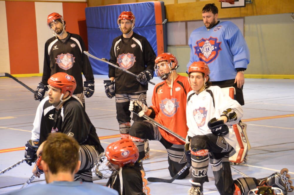 Une partie de l'équipe des Yeti's de Grenoble ici avant de commencer leur entraînement. ©Laurent Genin
