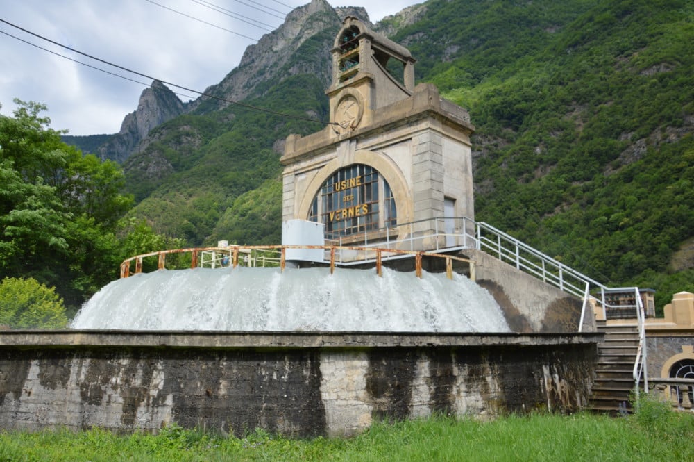 Seule la centrale des Vernes, sur la commune de Livet-et-Gavet, classée aux Monuments historiques depuis 1994, ne sera pas déconstruite malgré la mise en service du nouvel aménagement Romanche Gavet prévue en 2020. © Laurent Genin