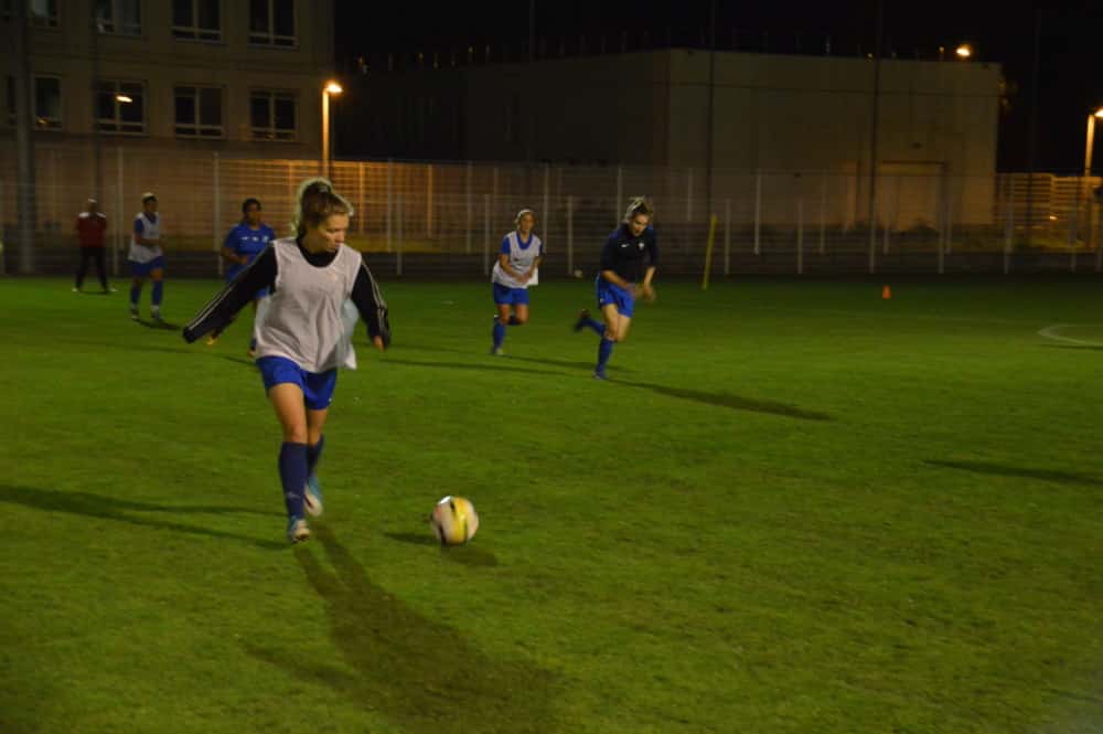 Le Guc FF veut accueillir les filles attirées par le ballon rond quel que soit leur niveau. © Archive LG