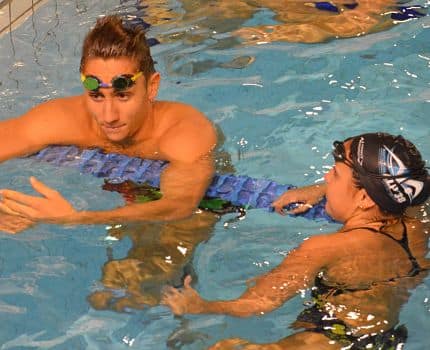 Avant l’Open des Alpes de natation les 4 et 5 novembre, zoom sur le NC Alp'38 qui permet à ses nageurs de s’inscrire dans un double projet sport et études.Deux membres du NC Alp'38 dont Jordan Pothain la tête d'affiche du club. © Laurent Genin