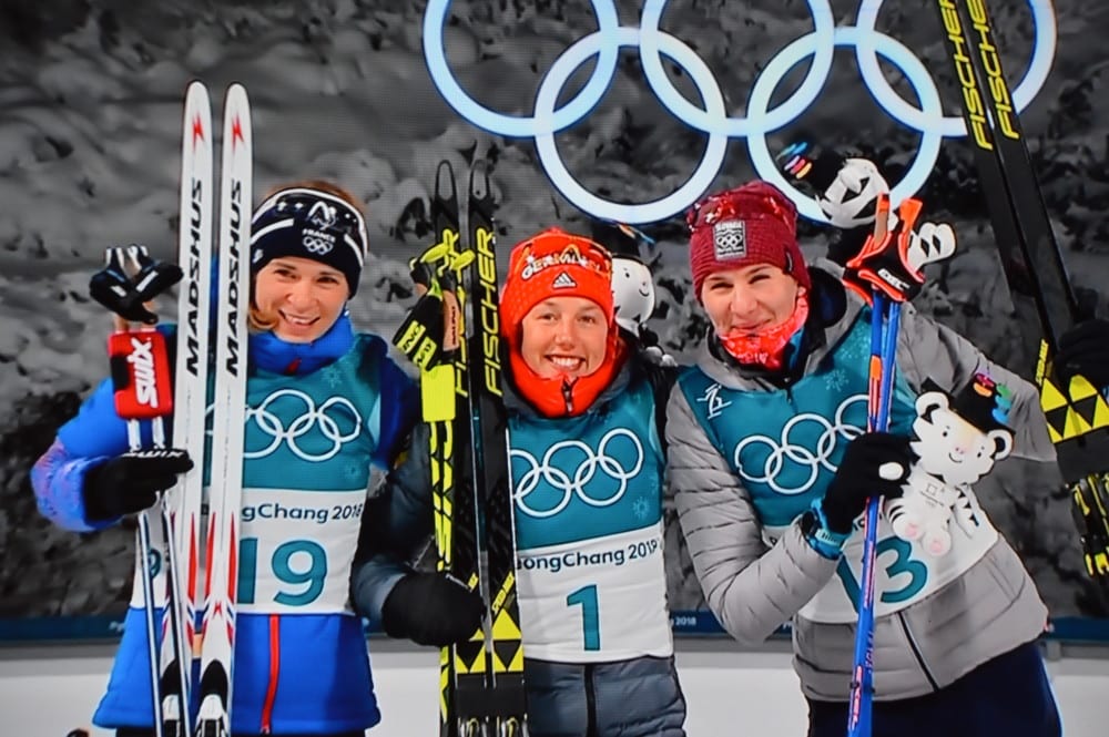 Anaïs Bescond, à gauche, décroche la médaille de bronze sur la poursuite 10 km dames. © DR