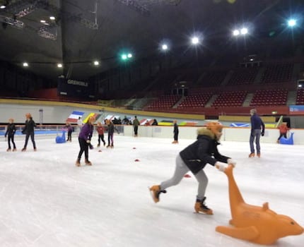 Patinoire éphémère au Palais des sport ex Stade de glace à l'occasion de l'anniversaire des 50 ans des JO de Grenoble. © Juliette Oriot - Placegrenet.fr