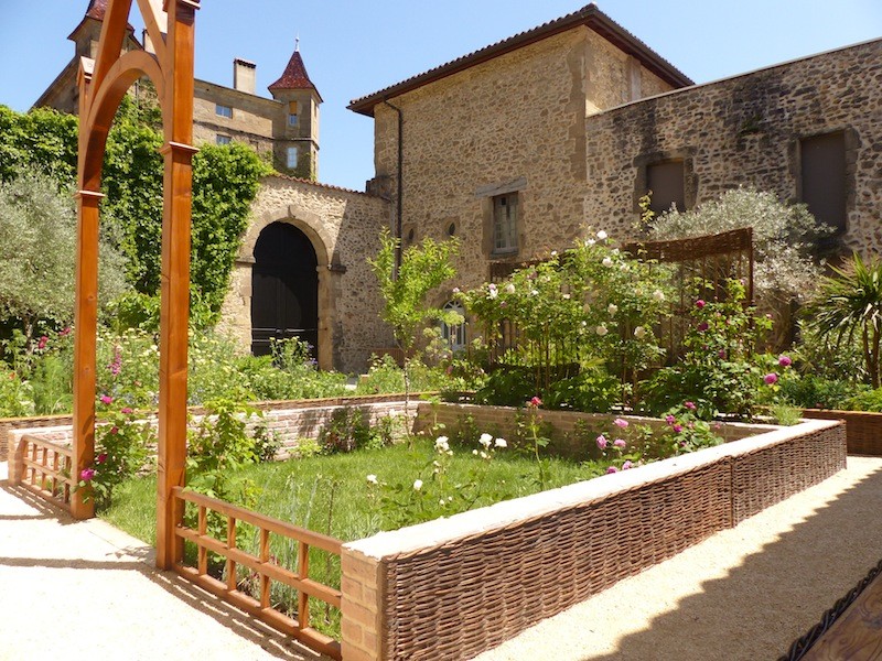 Un jardin d’inspiration arabo-andalouse réalisé en coopération avec le Maroc est à découvrir jusqu’au 11 novembre au musée de Saint Antoine l’Abbaye placegrenet.fr