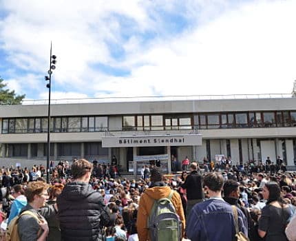 Après plus d’une semaine de protestations, les étudiants de l'UGA ont voté pour étendre les blocages sur le domaine universitaire de Saint-Martin-d’Hères.
