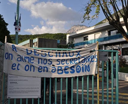 Ce mercredi 25 avril au matin, le rectorat de Grenoble a annoncé que le poste de secrétaire des élèves serait bien maintenu au lycée Deschaux de Sassenage.