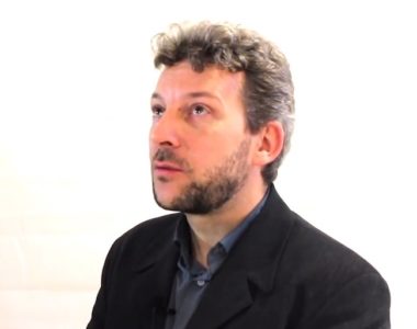 Erwann Lecœur, ex-directeur de la communication du maire de Grenoble Eric Piolle, est aujourd'hui cité dans plusieurs dossiers épinglés par la chambre régionale des comptes (capture d'écran)