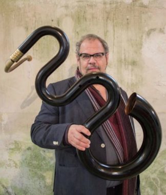 Musée en musique démarre sa saison 2018-2019 dans l'auditorium du musée de Grenoble. Cette année, la folle nuit sera aux couleurs de la Russie.Michel Godard jouera du serpent et de la basse, lors du concert "Un Égyptien à Venise" le 18 novembre 2018 à l'auditorium du Musée de Grenoble.