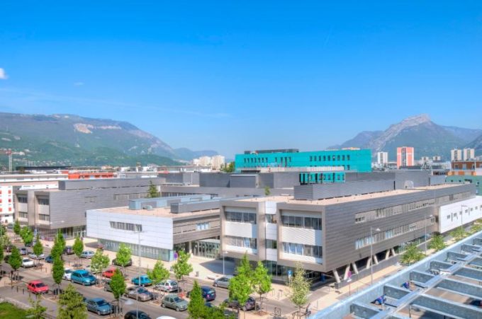 Une information judiciaire vient d'être ouverte à l'encontre du chirurgien grenoblois ayant exercé à la clinique des Cèdres à Échirolles. © Clinique des Cèdres