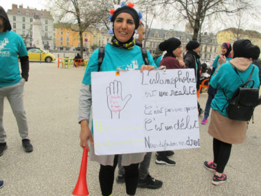 "Course pour la dignité" organisée par l'Alliance citoyenne, samedi 5 avril 2019. Des femmes voilées et non voilées ont couru pour défendre leur liberté de porter le voile. © Séverine Cattiaux - Place Gre'net