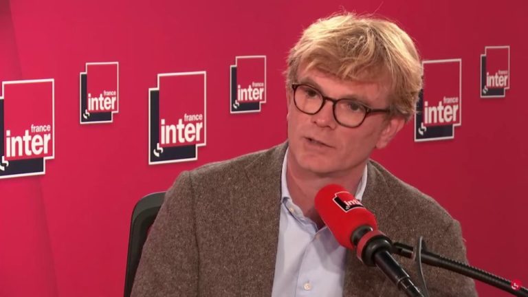 Le ministre des Relations avec le parlement et de la Participation citoyenne à Grenoble les 9 et 10 décembre