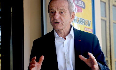 Dans un livre, Alain Carignon, l'ex-maire de Grenoble, condamné pour corruption en 1996, officialise sa candidature à la mairie de Grenoble.