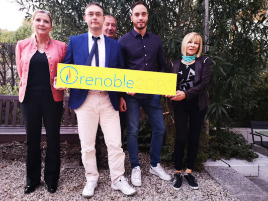 Au centre Damien Berthélémy et Alexis Jolly entourés des premiers colistiers. Soit de gauche à droite, ,Muriel Burgaz, Jean-Louis Virette et Brigitte Cirrouge. © Joël Kermabon - Place Gre'net