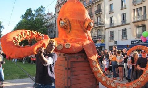 Fête des tuiles, Crédit agricole : la Ville de Grenoble va-t-elle se porter partie civile ? La question va être soumise au vote des élus