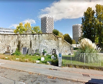 La poudrière Vauban devant la cité administrative Dode - © Google Maps