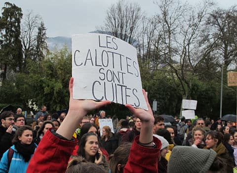 Marche du mouvement international Youth For Climate, devant la mairie de Grenoble, vendredi 15 mars 2019. © Séverine Cattiaux - Place Gre'net