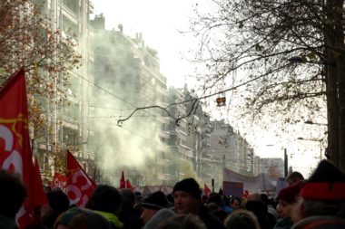 Une nouvelle mobilisation contre la réforme des retraites a réuni de nombreux manifestants de tous les secteurs ce mardi 10 décembre 2019 à Grenoble.La manifestation s'est déroulée sans heurts à Grenoble. © Raphaëlle Denis - Place Gre'net